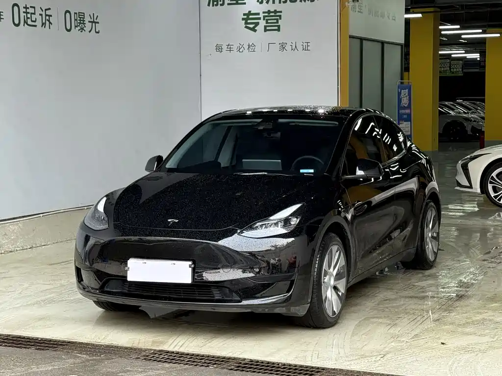 Tesla Model Y 2023 — фото 1