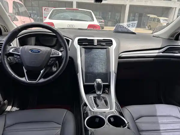 Ford Mondeo 2013