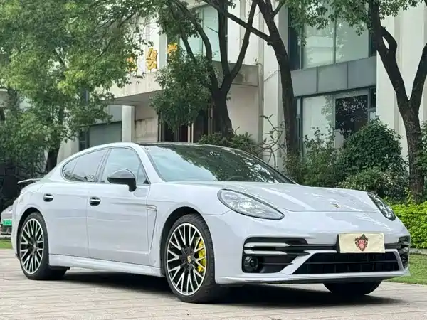 Porsche Panamera 2013