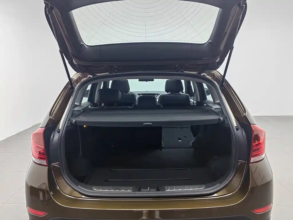 BMW X1 2015 — фото 16
