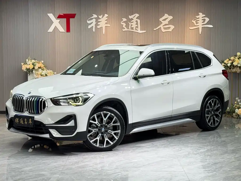 BMW X1 2020 — фото 1