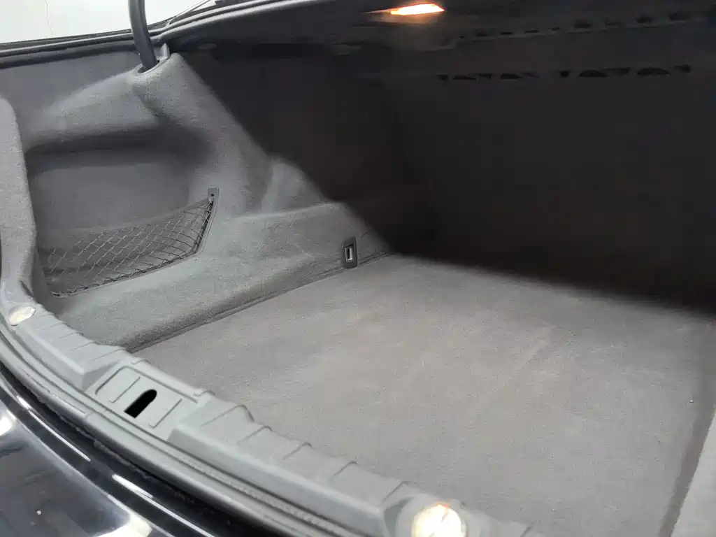 BMW 7 Series 2012 — фото 14