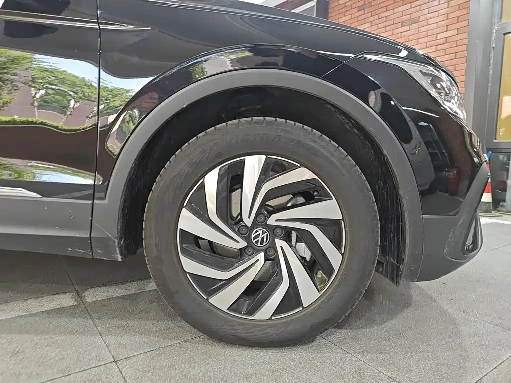 Volkswagen Tiguan L 2025 — фото 16