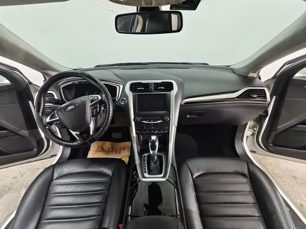 Ford Mondeo 2015 — фото 9