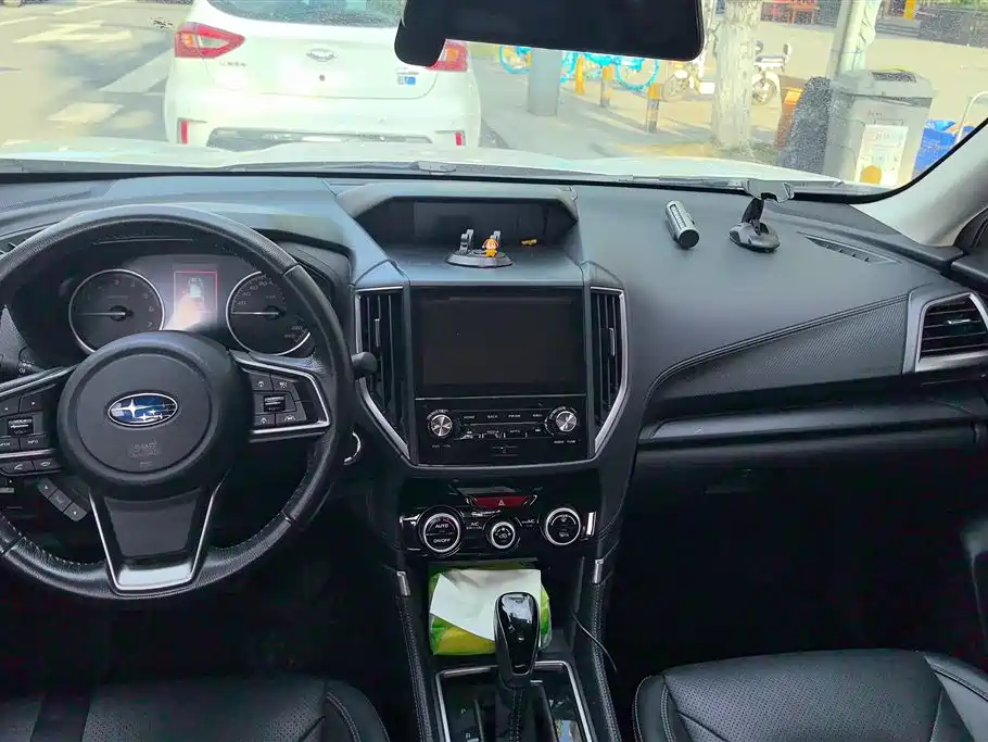 Subaru Forester 2021 — фото 13