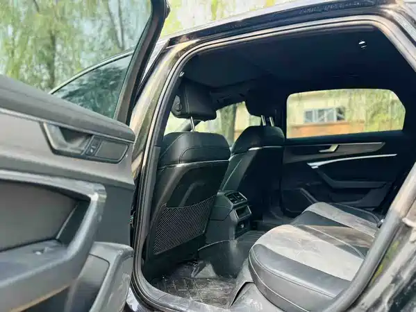 Audi A6L 2022