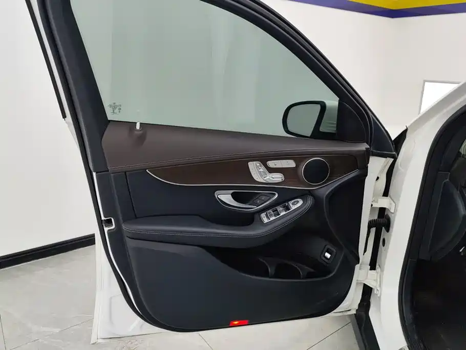 Mercedes-Benz GLC 2022