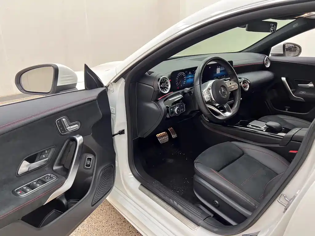 Mercedes-Benz CLA 2023 — фото 8