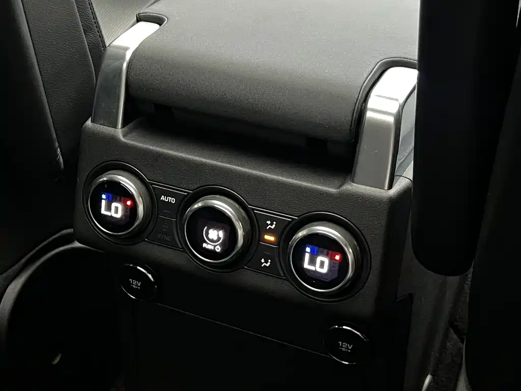 Land Rover Discovery 2020 — фото 24