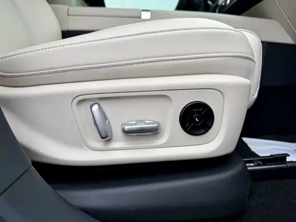 Li Auto L6 2024