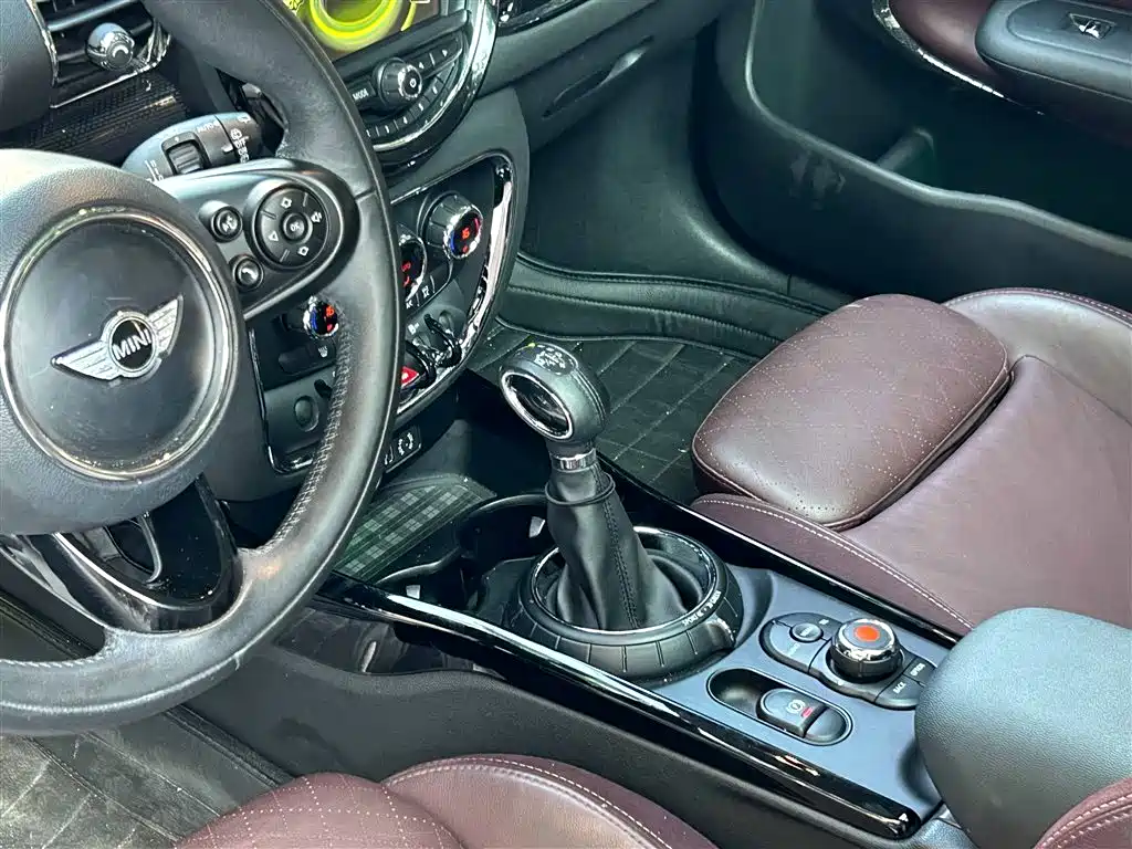 MINI Clubman 2017 — фото 10