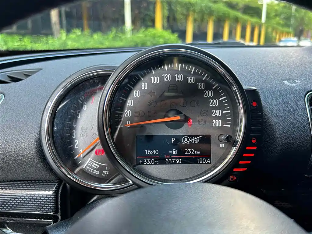 MINI Clubman 2017 — фото 11