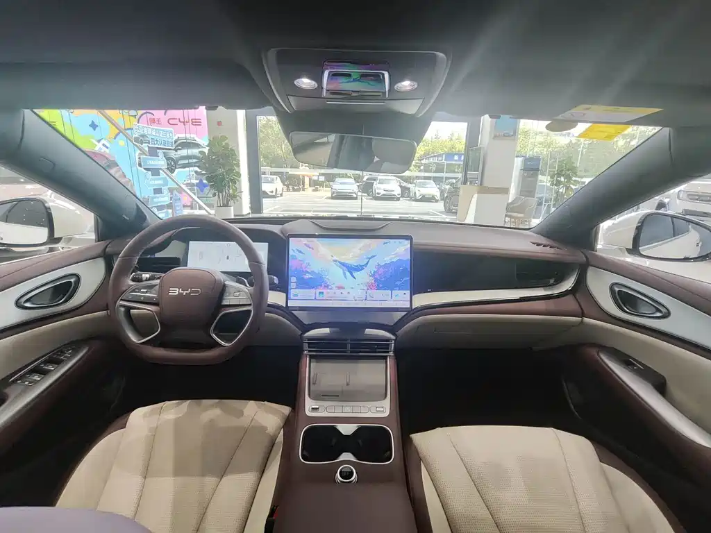BYD Seal 07 DM-i 2025 — фото 14