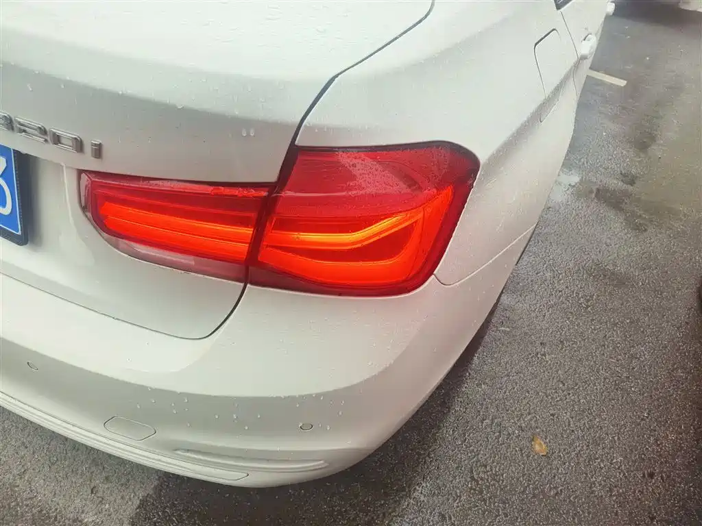 BMW 3 Series 2016 — фото 24