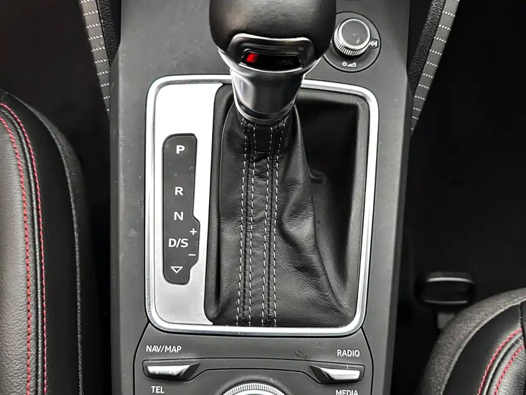 Audi Q2L 2022 — фото 13