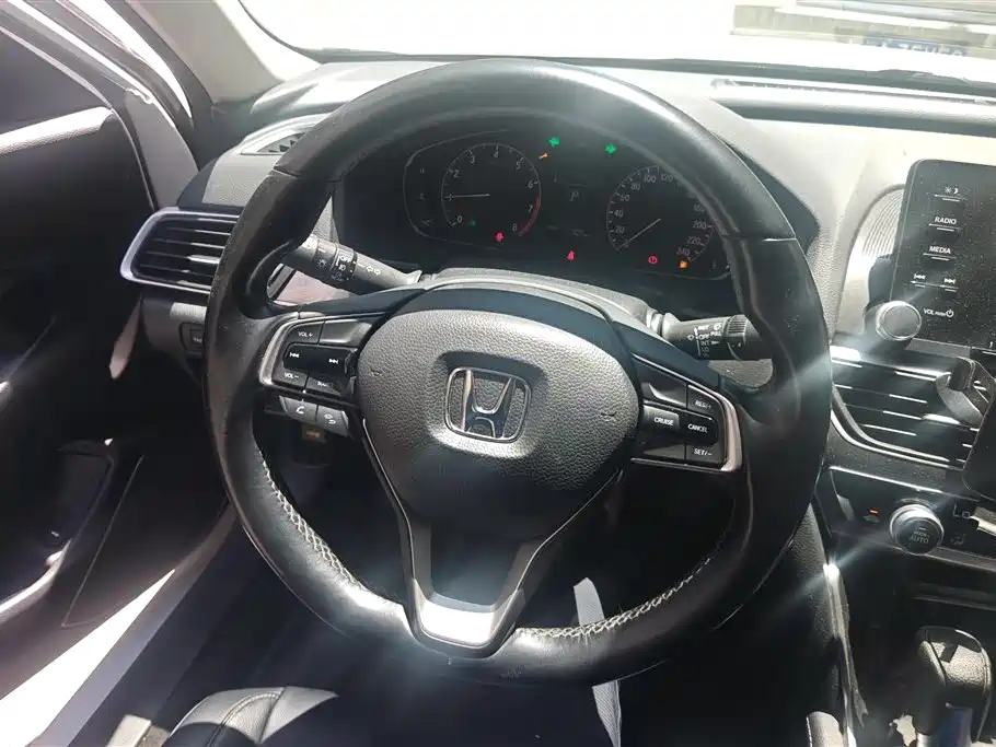 Honda Accord 2021 — фото 15