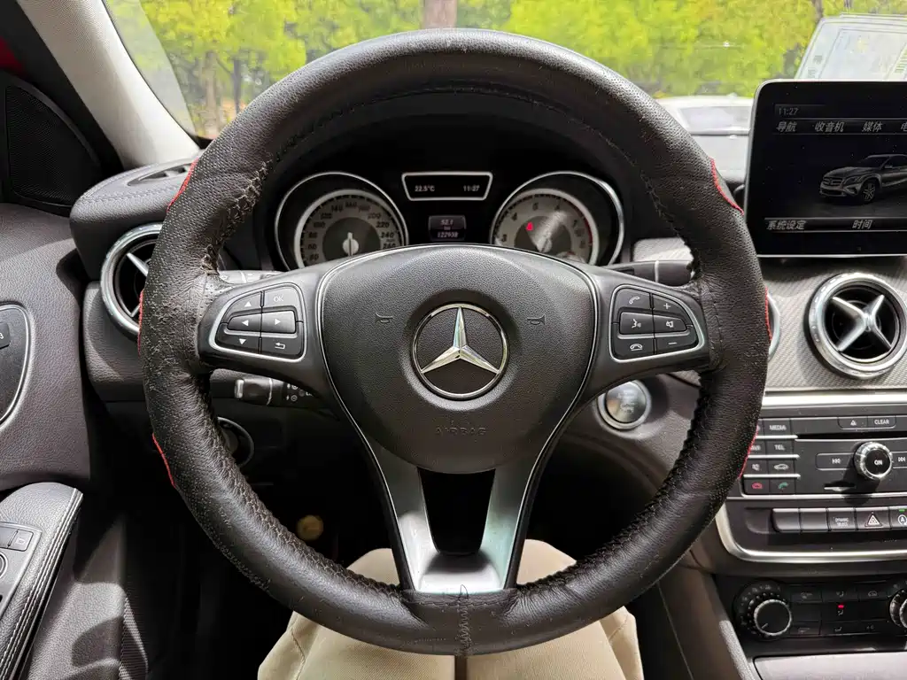 Mercedes-Benz GLA 2017 — фото 13