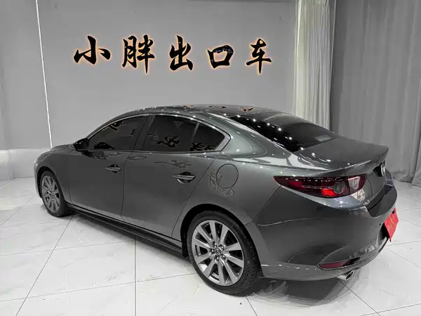 Mazda 3 Axela 2022