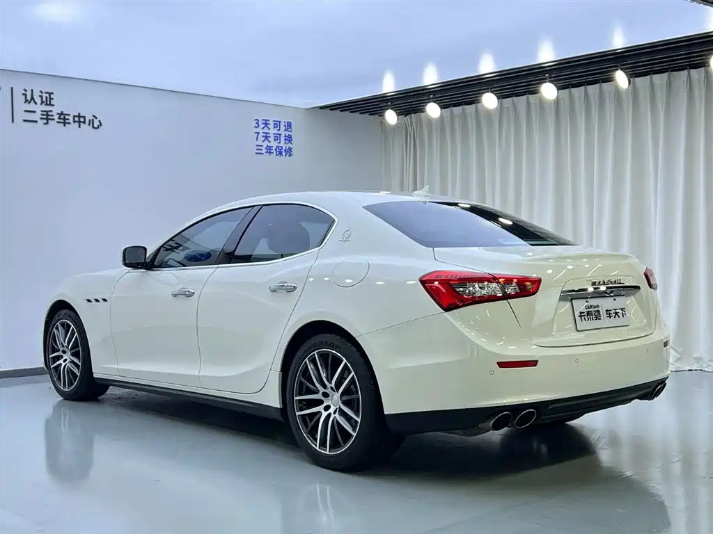 Maserati Ghibli 2016 — фото 4