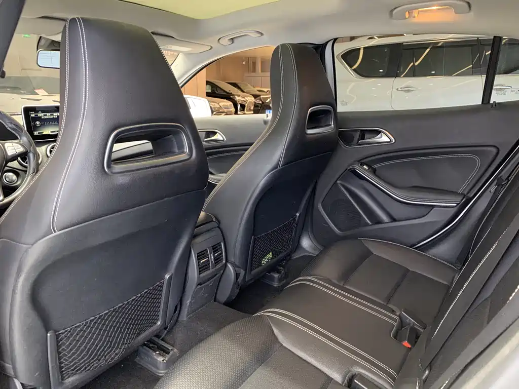Mercedes-Benz GLA 2017 — фото 17