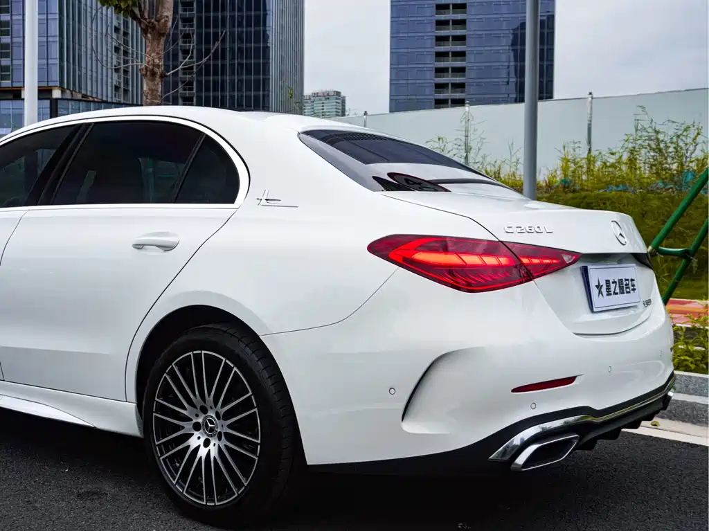 Mercedes-Benz C-Class 2023 — фото 9