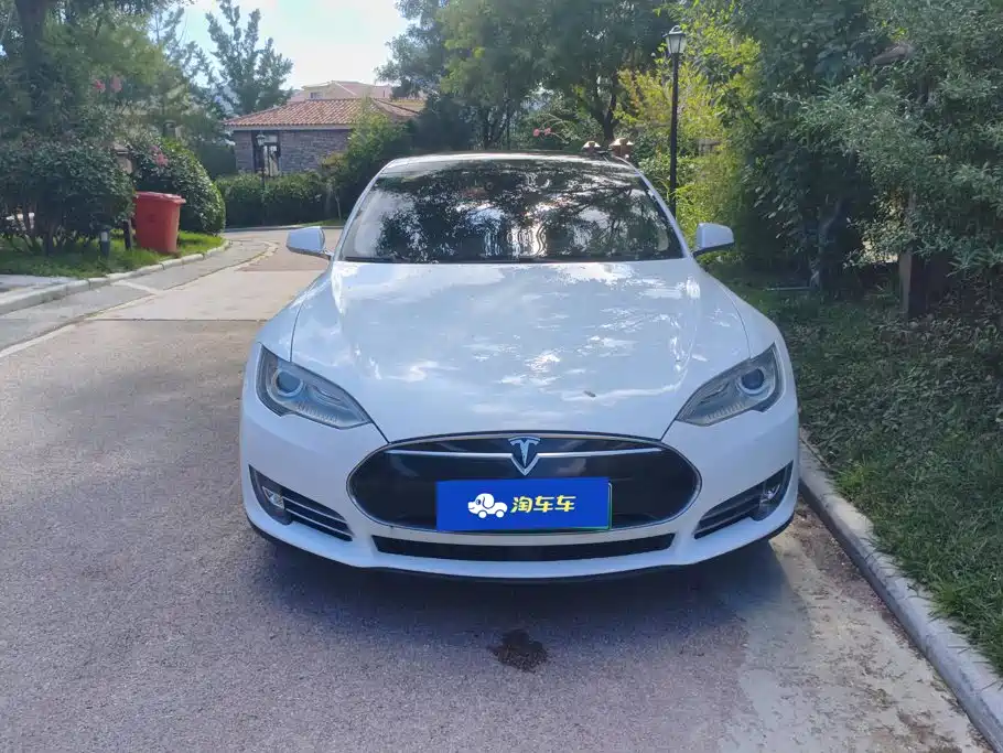 Tesla Model S 2015 — фото 2