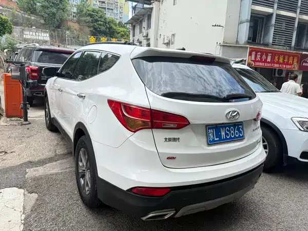Hyundai Santa Fe 2015