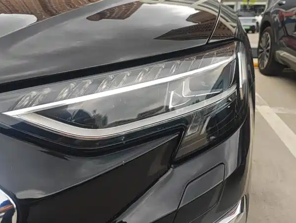 Audi A8 2023