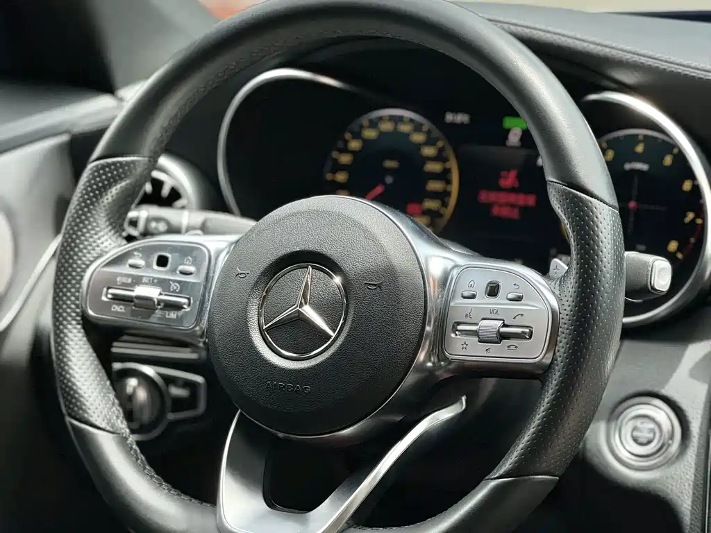 Mercedes-Benz C-Class 2019 — фото 4