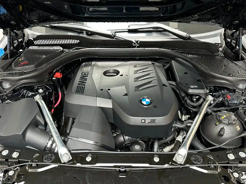 BMW 5 Series 2025