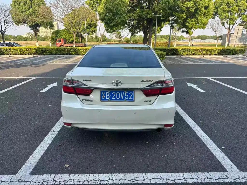Toyota Camry 2017 — фото 5