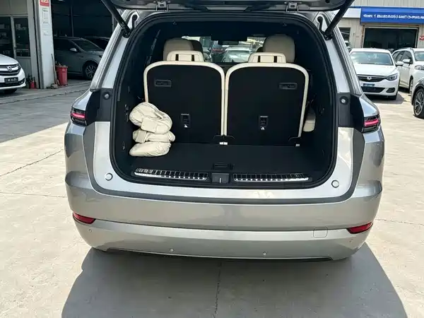Li Auto L9 2022