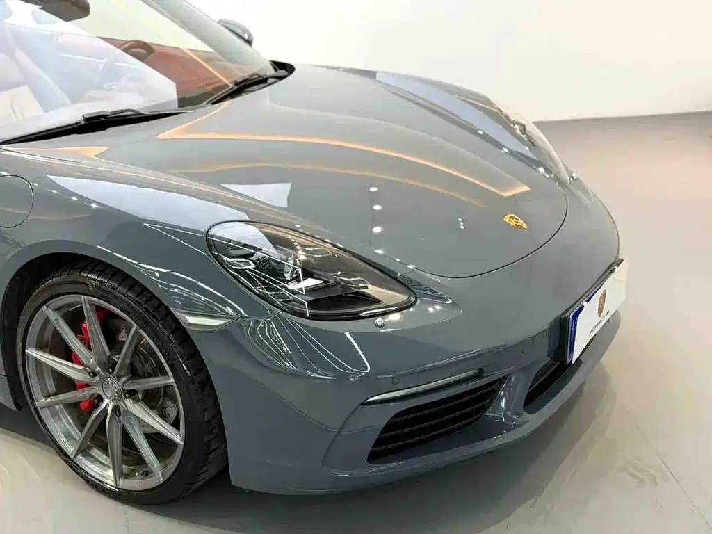 Porsche 718 2016