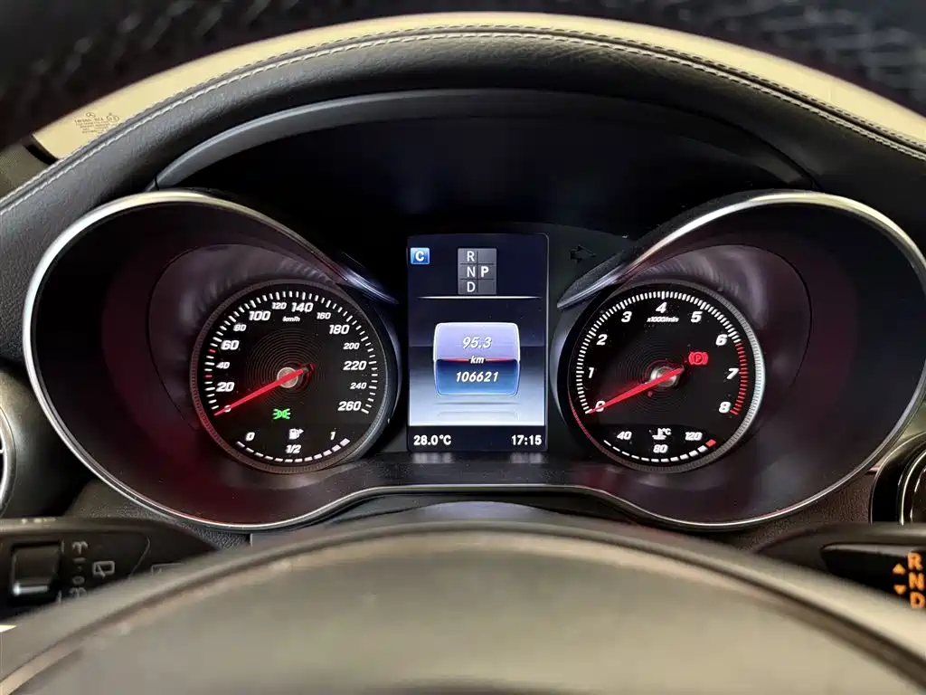Mercedes-Benz GLC 2018 — фото 15