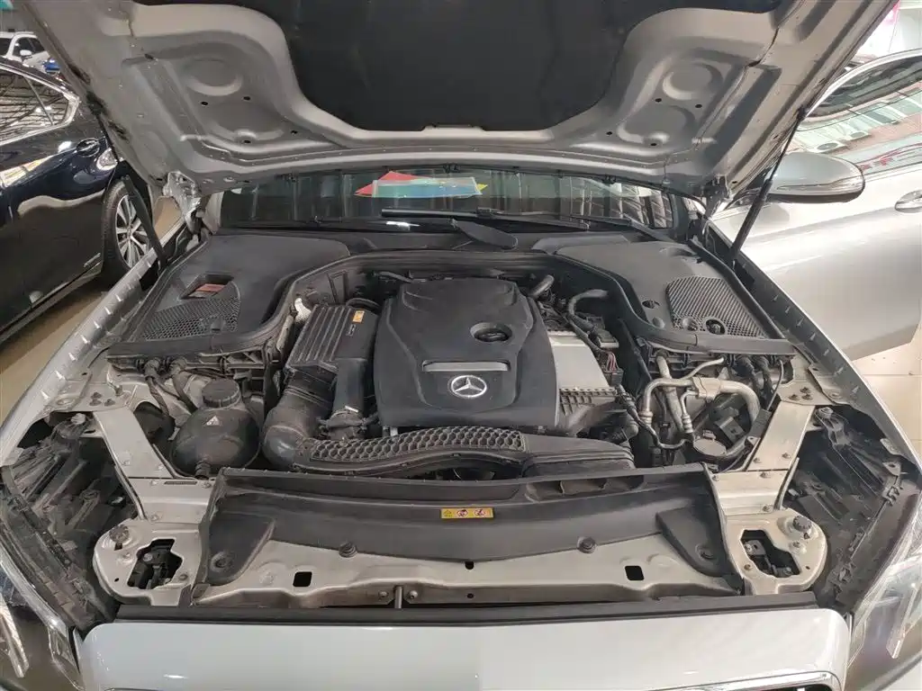 Mercedes-Benz E-Class 2017 — фото 16