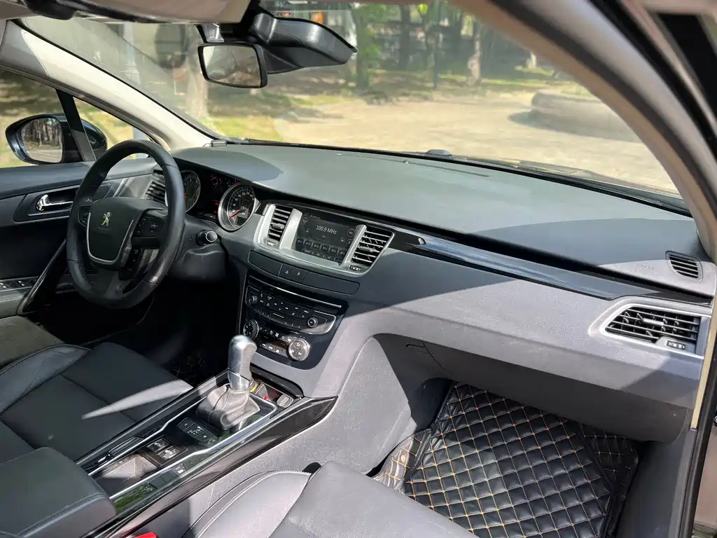 Peugeot 508 2016 — фото 14