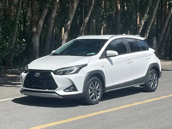Toyota Yaris L 2023