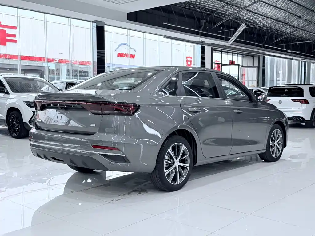 Geely Emgrand 2022 — фото 10