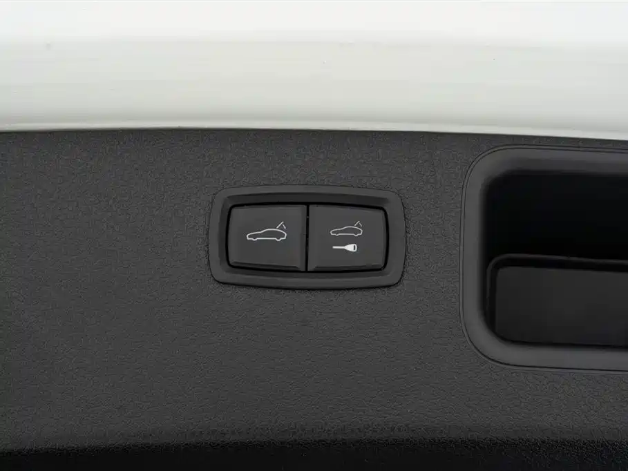 Porsche Macan 2015 — фото 14