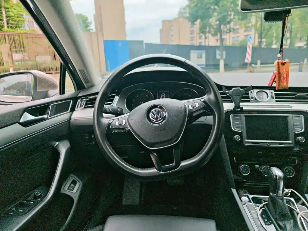 Volkswagen Magotan 2016
