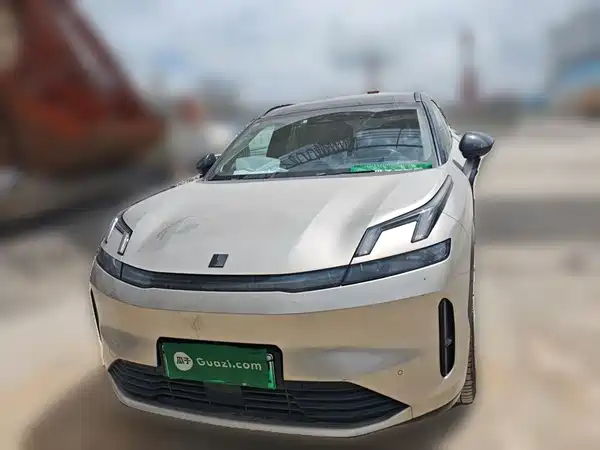 Lynk & Co 08 EM-P 2024