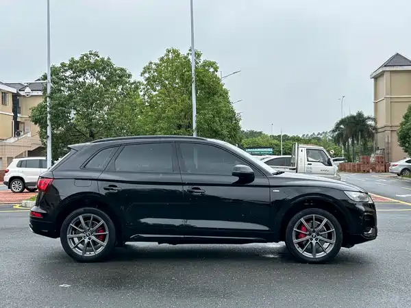 Audi Q5L 2025