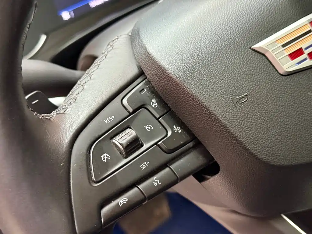 Cadillac XT4 2018 — фото 12