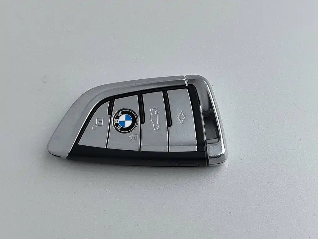 BMW 5 Series New Energy 2020 — фото 19