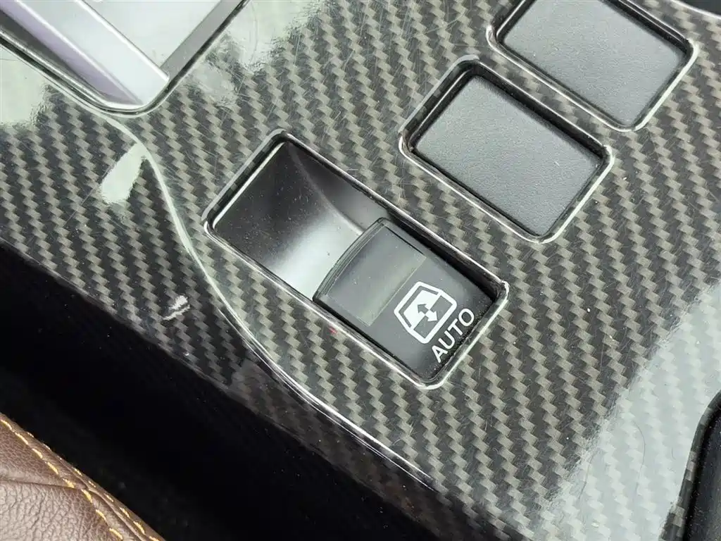 Toyota Land Cruiser 2020 — фото 22