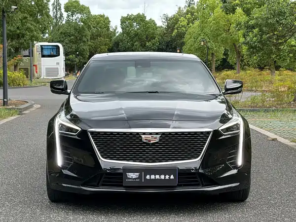 Cadillac CT6 2021