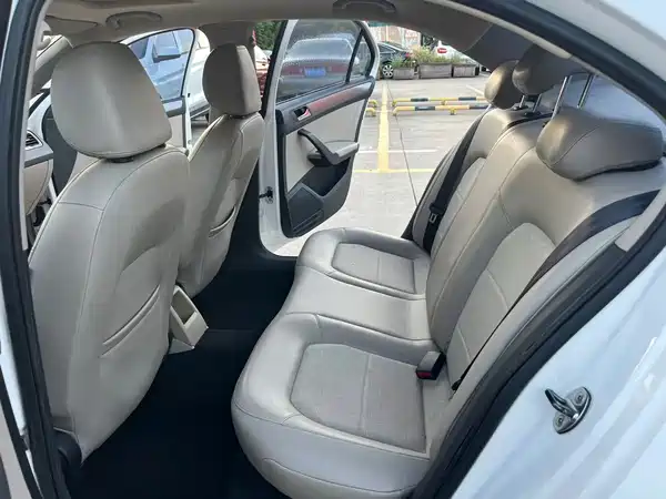 Volkswagen Santana 2013
