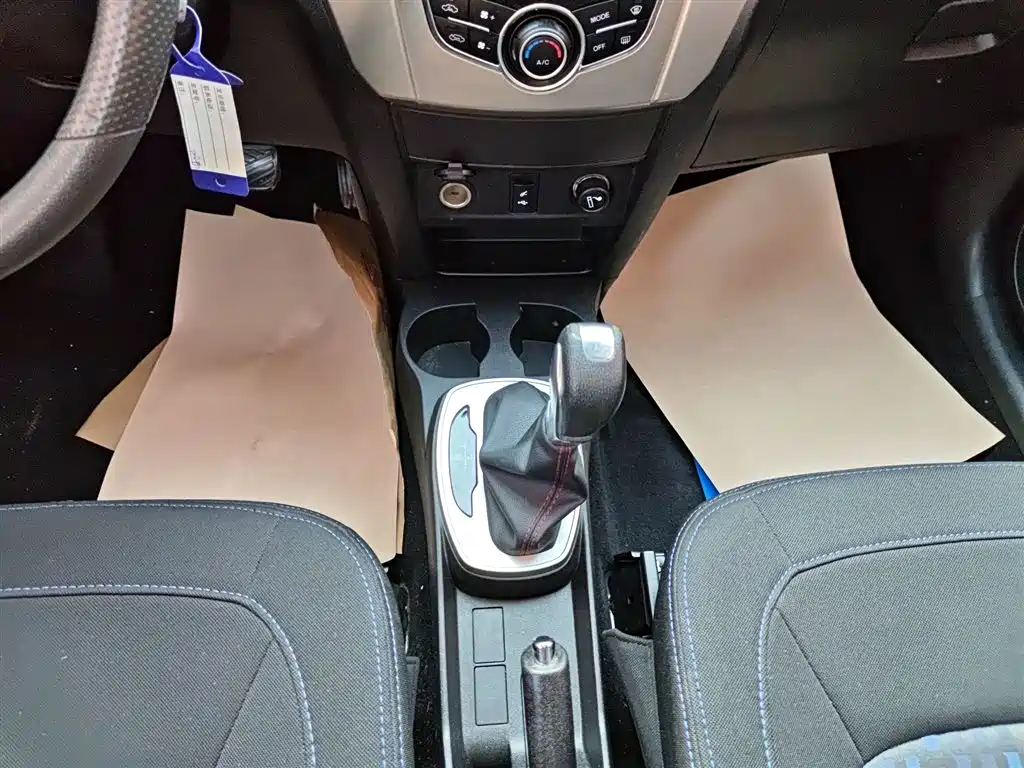 Haval H1 2017 — фото 10
