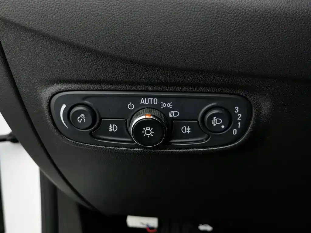 Chevrolet Equinox 2018 — фото 21