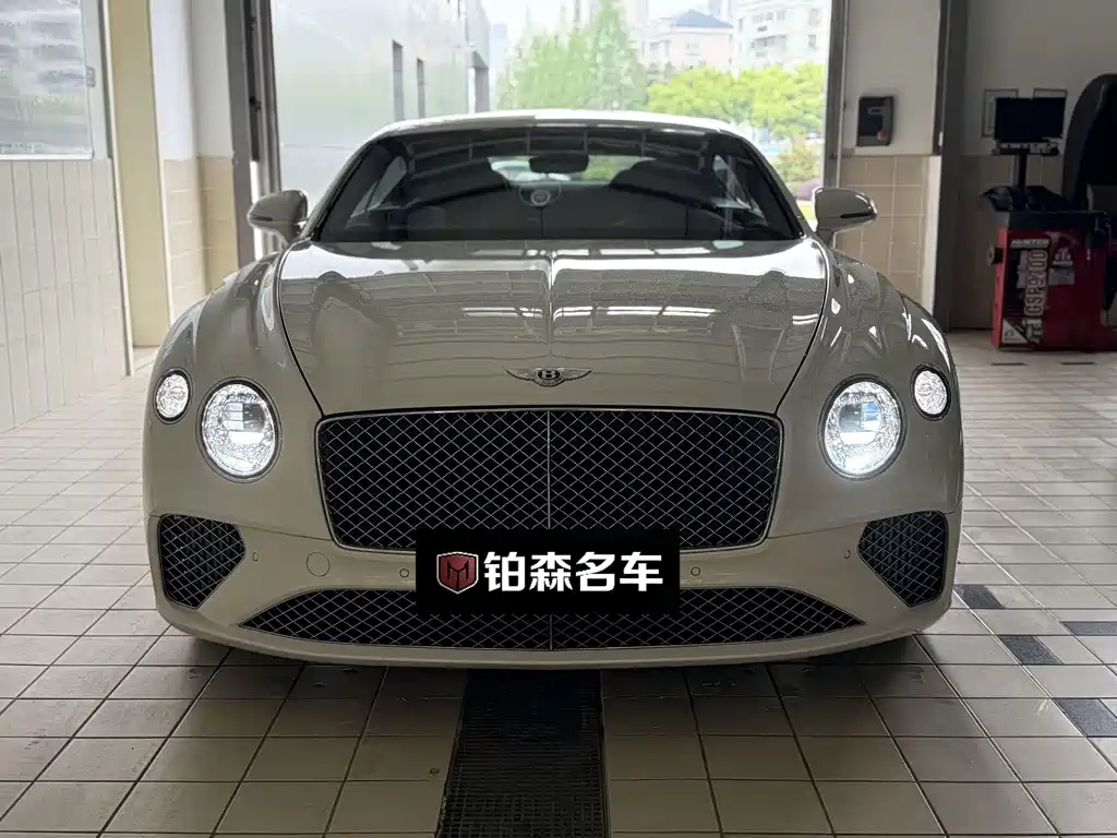 Bentley Continental 2021 — фото 2
